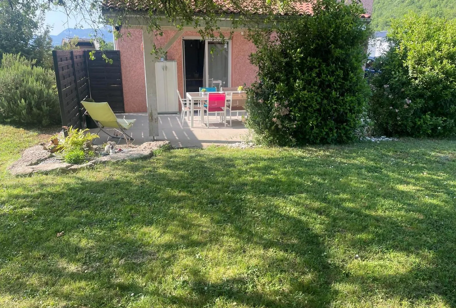 Plage 300M Bleu Sale 4 Ch Guilvinec 0*,  Francia